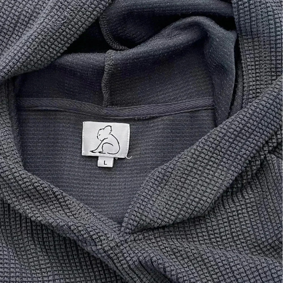 KUWALLATEE/ Grey waffle knit hoodie/ Size US L - Picture 8 of 12